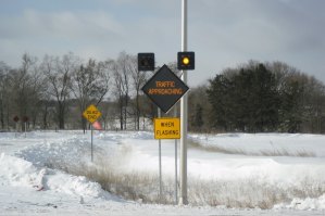 photo by Logan Gruber The new warning system indicates whether north- or south-bound traffic is heading towards Minnesota Street on Highway 2. 