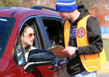 Sartell Lions annual cleanup