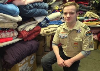 Sartell Scout helps homeless