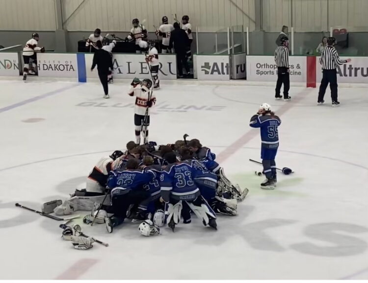Hockey players speak out on prayer-circle ban